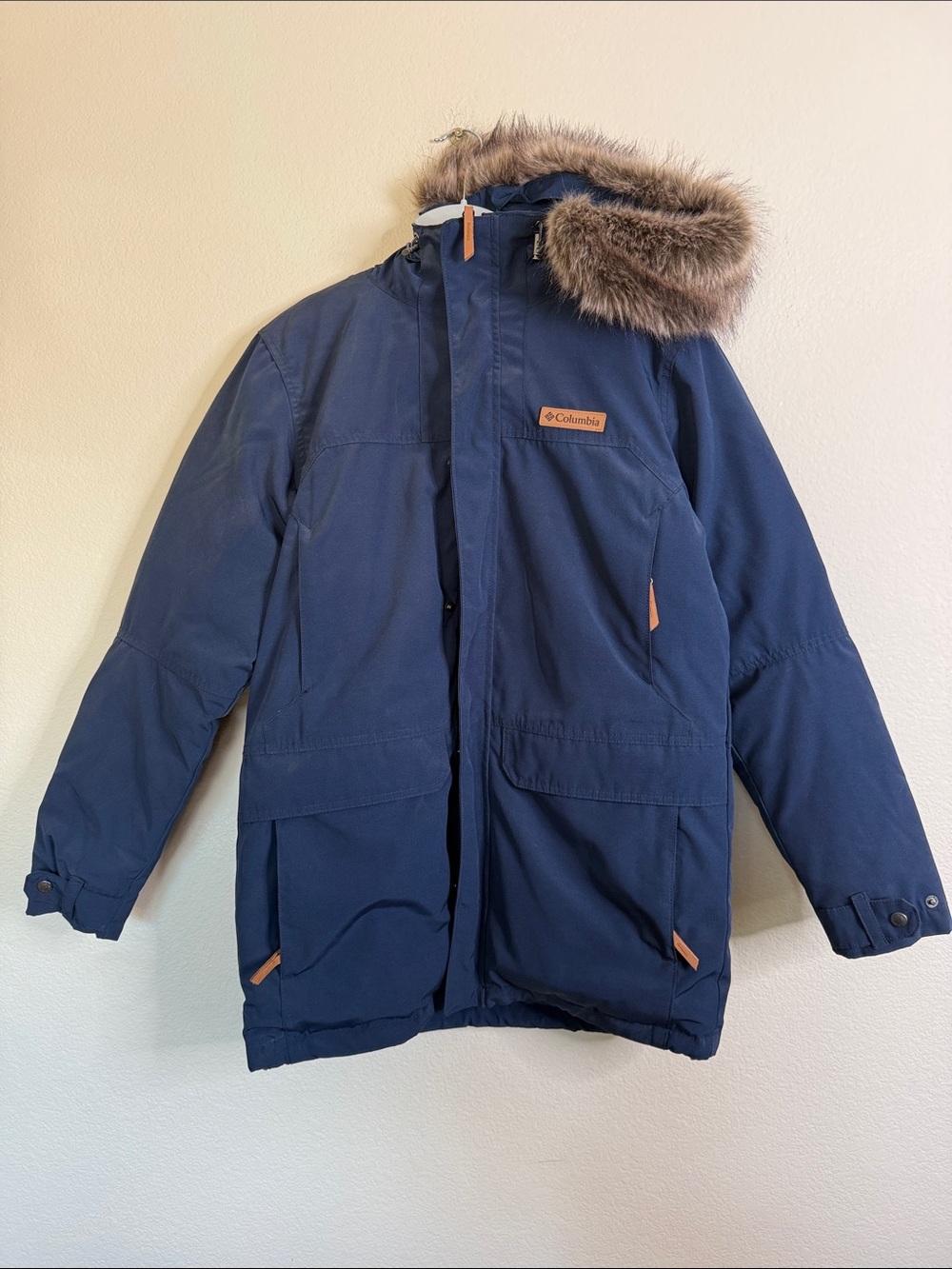 Columbia Navy Puffer Parka with Faux-Fur Hood Trim men’s